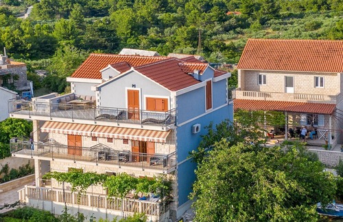 Sumartin Apartment | Apartments Marija, (14176), Sumartin, hr