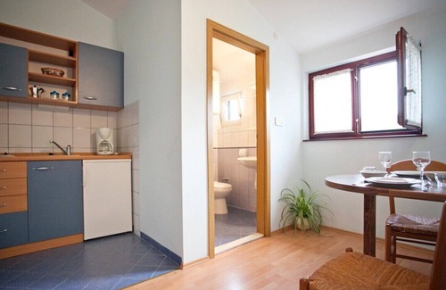 Seget Vranjica Apartment | Apartments Mirko, (10125), Seget Vranjic, hr