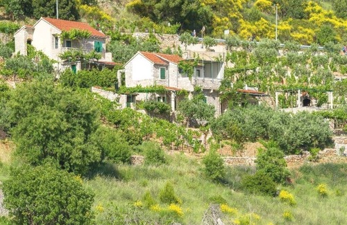 Murvica Apartment | Apartments Nada, (14745), Bol, hr