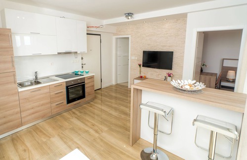 Zrce House | Apartments & Rooms Danivan Pool Villas