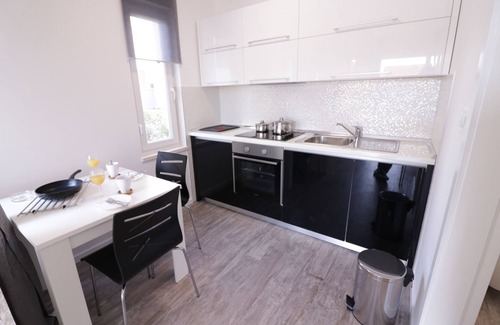 Zrce House | Apartments & Rooms Danivan Pool Villas