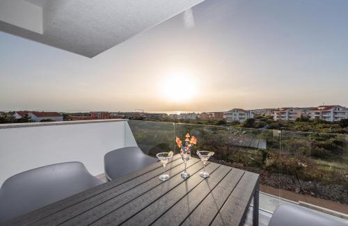 Zrce Apartment | Apartments & Rooms Pool Villas Maris