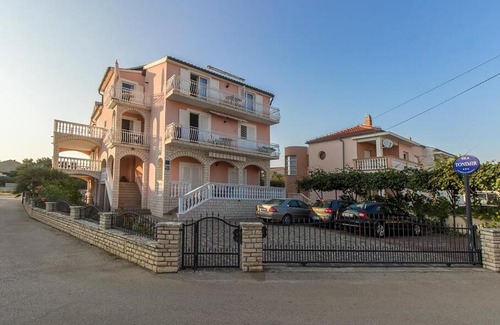 Srima Apartment | Apartments Tonimir