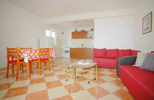 Zelenka Apartment | Apartments Velimir, (13846), Makarska, hr
