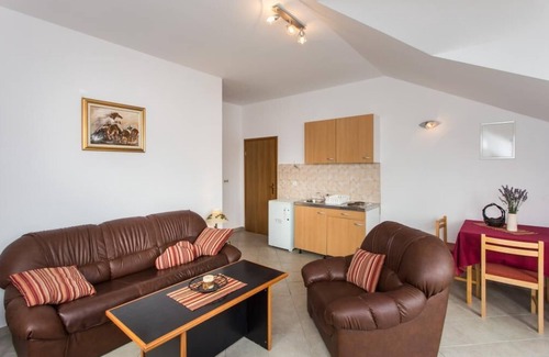 Cilipi Apartment | Apartments Villa Maslina - Two Bedroom Apartment with Terrace and Garden View