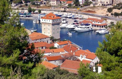 Marina Apartment | Apartments with parking space Marina, Trogir - 14258