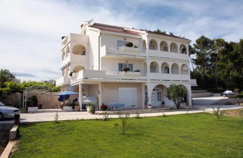Rab Apartment | Apartments with parking space Banjol, Rab - 5022