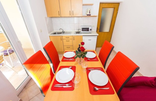 Vrsi Apartment | Apartments Zdenka, (14919), Vrsi, hr