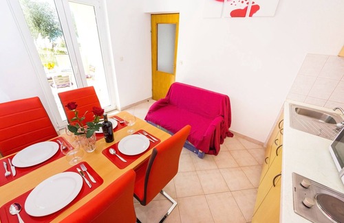 Vrsi Apartment | Apartments Zdenka, (14920), Vrsi, hr