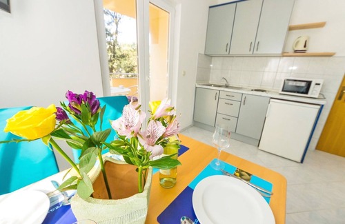 Vrsi Apartment | Apartments Zdenka, (14921), Vrsi, hr