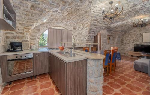 Grizane Apartment | Awesome Apartment In Grizane With Wifi