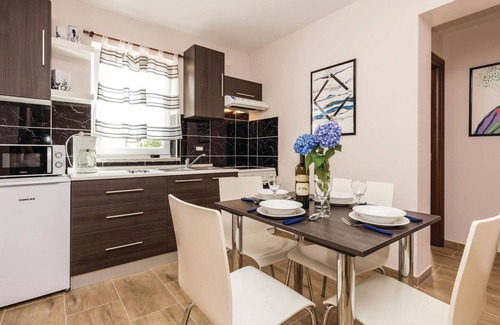 Icici Apartment | Awesome apartment in Icici with kitchen