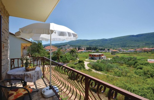 Island Hvar Apartment | Awesome apartment in Jelsa with WiFi