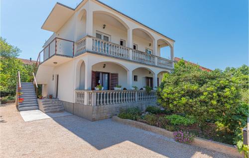 Raslina Apartment | Awesome Apartment In Raslina