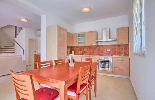 Hreljici House | Awesome home in Marcana