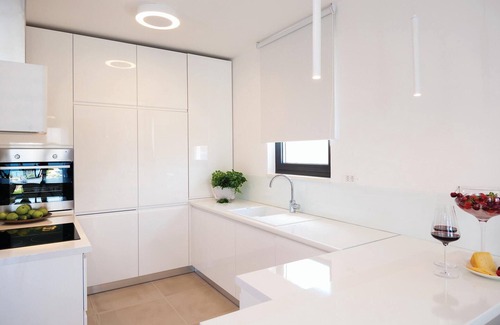 Okrug House | Awesome home in Okrug Gornji with sauna