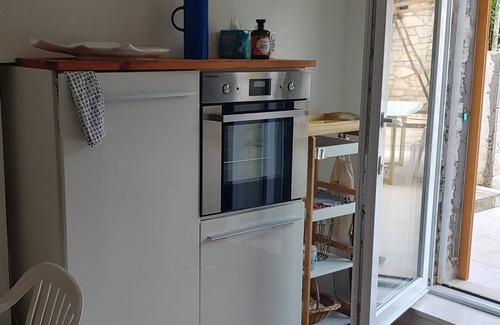 Stomorska Apartment | Beach Apartments Šolta - Studio Apartment with Sea View 2