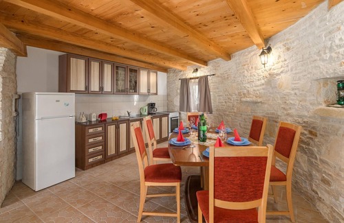 Jursici House | Beautiful home in Skicini with WiFi