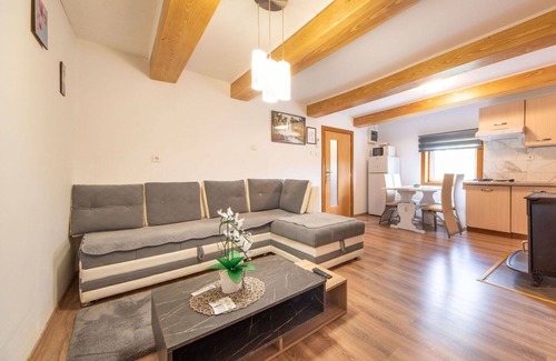 Tounj House | Beautiful private villa for 4 people with WIFI, A/C, private pool, TV, terrace and pets allowed