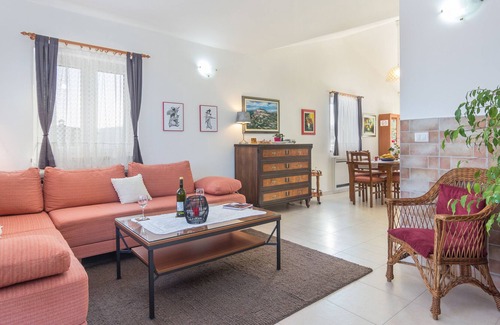 Vizinada Villa | Beautiful villa for up to 8 people with a private pool