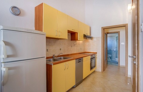 Cove Murtar Apartment | Charming 2-Bedroom apartment for 5