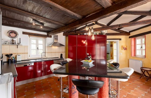 Jehnici Villa | Charming 3-Bedroom Villa Oasis with pool and large garden