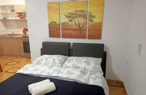 Cove Parja Apartment | CHEZ Marthe, Organic Farm stay