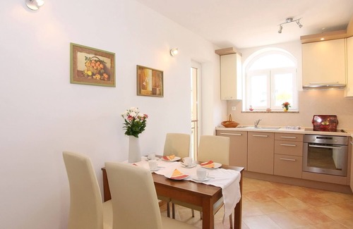 Brulo Apartment | Chopin offers two bedrooms, two bathrooms, two loggias, sea views, top location
