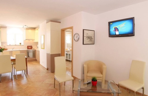 Brulo Apartment | Chopin offers two bedrooms, two bathrooms, two loggias, sea views, top location