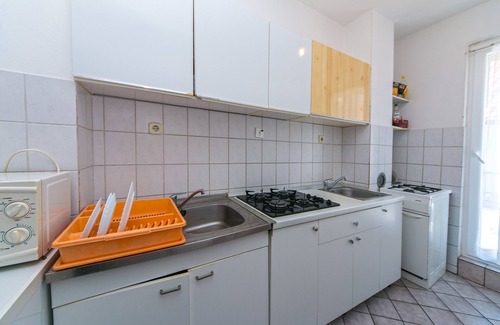 Gradac Apartment | Comfortable and spacious apartment with terrace Podaca, Makarska (A-516-a)
