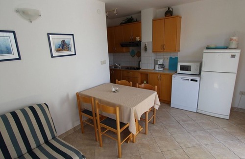 Tribulje Apartment | Comfortable apartment with private parking on the island of Krk