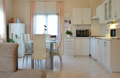 Bubani House | Cosy apartment in villa for 4 guests with A/C, private pool, WIFI, TV, terrace and parking
