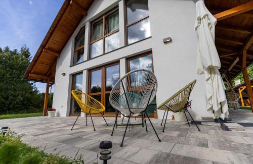 Lic House | Country Gold Holiday Home