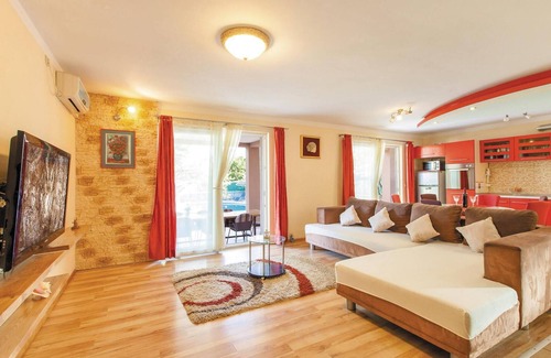 Kastela House | Cozy home in Kastel Stafilic with WiFi