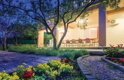 Kastela House | Cozy home in Kastel Stafilic with WiFi