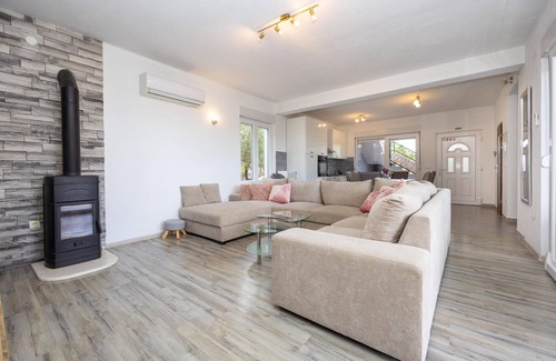 Kastel Stafilic House | Cozy home in Kastel Stafilic
