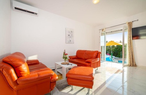 Gornji Karin House | Cozy Home In Karin Gornji With Kitchen