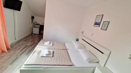 Tusilovic Apartment | Cozy room Peny