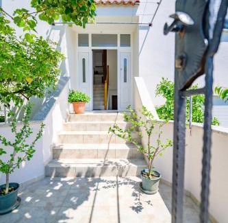 Cove Murtar Apartment | Danica