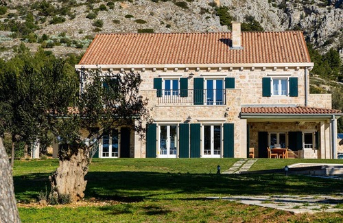 Murvica Villa | Elegant Brac Villa | 4 Bedrooms | Villa.