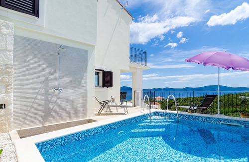 Podimoc Villa | Excellent Ston Villa | 3 Bedrooms | Villa Sofija | Private Pool | Stunning Sea Views