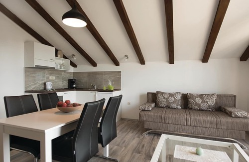 Brodarica Apartment | Gorgeous apartment in Sibenik with WiFi