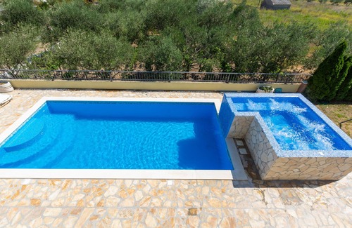Kastel Stari House | Gorgeous home in Kastel Stari with jacuzzi