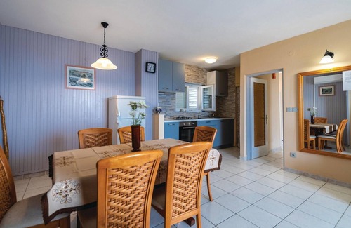 Prigradica House | Gorgeous home in Prigradica with WiFi