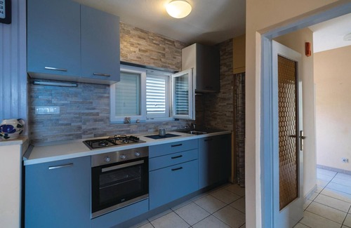 Prigradica House | Gorgeous home in Prigradica with WiFi