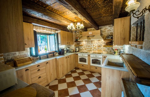 Zmijavci House | Hacienda Luica Dvori