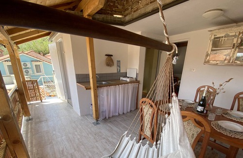 Susak Hostel | heat hostel