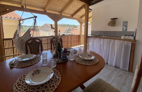 Susak Hostel | heat hostel