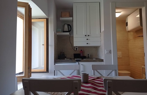 Pitve Apartment | Heritage 4-Stars Studio Apartment Fox, Pitve Hvar