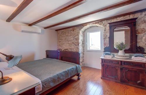 Cres Apartment | Hilltop Apartment Vidovici
